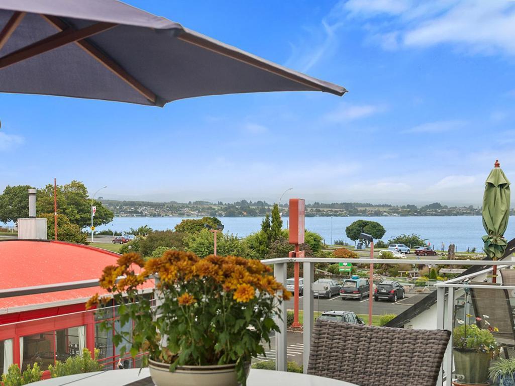 Relax On Roberts - Taupo Holiday Home Exterior photo